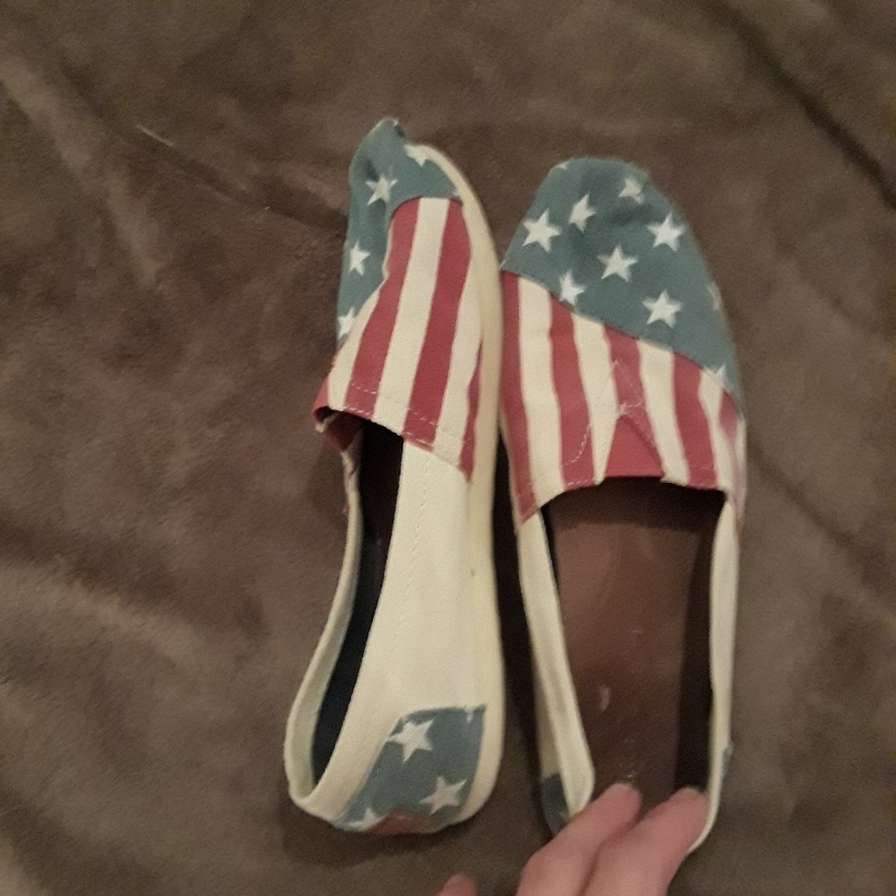 Flats - Picture 2 of 2